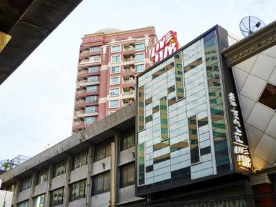 LiveitUp Asok Hostel
