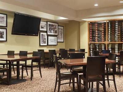 Radisson Hotel Los Angeles Midtown at USC