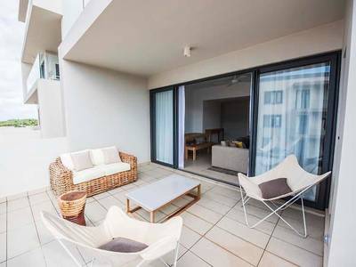 Life in Blue: Azuri Residences