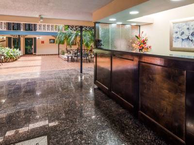 Chateau Louisianne Suite Hotel