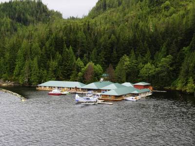 Knight Inlet Lodge
