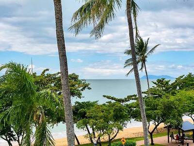 Beachfront Trinity Beach