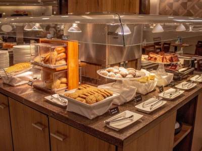 Hotel Deville Business Curitiba