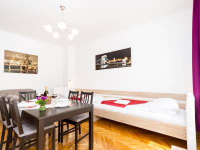 Like Home-City Centre-Style Apartments