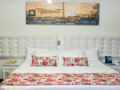 Hotel Arvut Collection