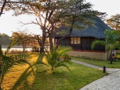 Hakusembe River Lodge