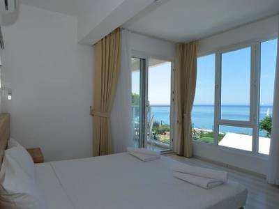 Bonn Beach Hotel By RRH&R