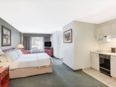 Hawthorn Suites by Wyndham Sacramento