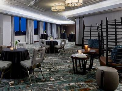 Renaissance Mobile Riverview Plaza Hotel