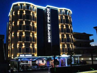 Deluxe Hotel