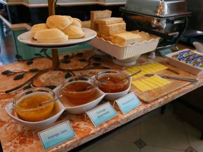 Oxford Suites Makati