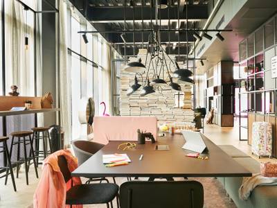 Moxy Edinburgh Airport