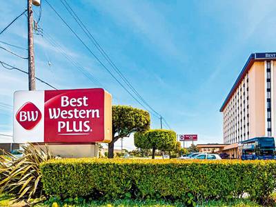 Best Western Plus Grosvenor Airport Hotel