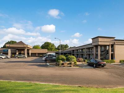Clarion Inn & Suites Russellville I-40 - Bild 1