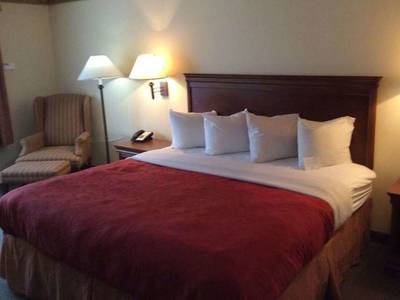 Baymont by Wyndham Clinton - Bild 1