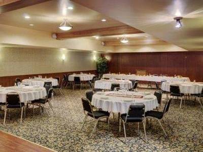 Lakeview Inn & Suites Hinton - Bild 1