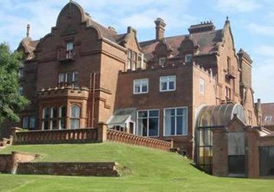 Adamton Country House - Bild 1