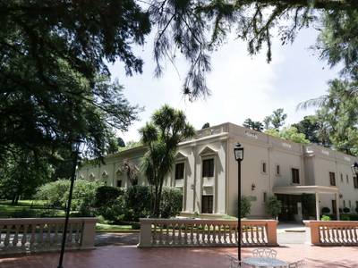 Howard Johnson by Wyndham Escobar Hotel - Bild 1