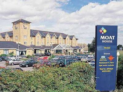 DoubleTree by Hilton London Elstree - Bild 1