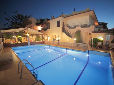 Erato Hotel - Bild 1