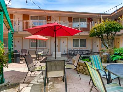 Econo Lodge Inn & Suites - Bild 1