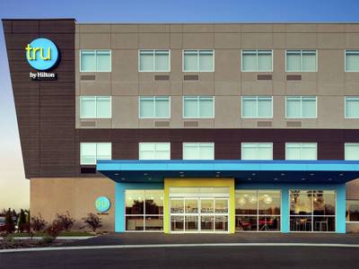 Tru By Hilton Milwaukee Brookfield - Bild 1