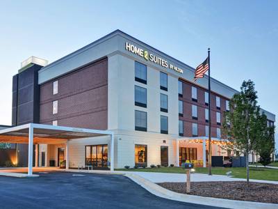 Home2 Suites by Hilton Madison Huntsville Airport - Bild 1