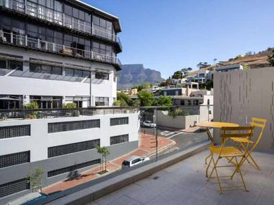 Home Suite Hotels Bristol - Bild 1