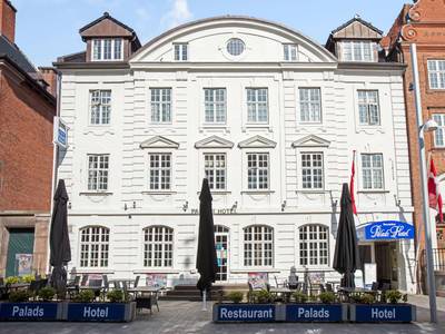 Palads Hotel - Bild 1