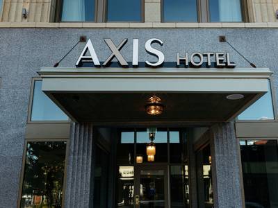 The Axis Hotel Moline, Tapestry Collection by Hilton - Bild 1