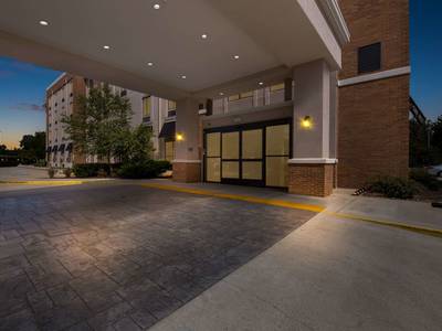 Comfort Suites - Bild 1