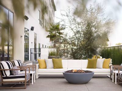 Hotel Centro Sonoma Wine Country, Tapestry Collection Hilton - Bild 1