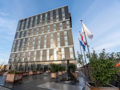 Four Elements Hotel Amsterdam - Bild 1