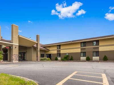 SureStay Plus Hotel by Best Western Black River Falls - Bild 1