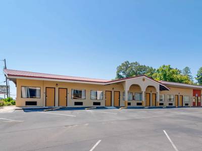 Econo Lodge Inn & Suites Fort Oglethorpe - Bild 1
