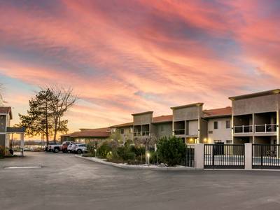 Best Western Plus Lake Front Hotel - Bild 1