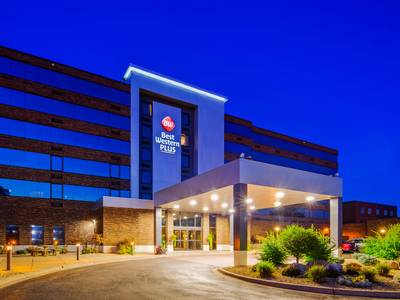 Best Western Plus Kelly Inn - St. Cloud Hotel - Bild 1