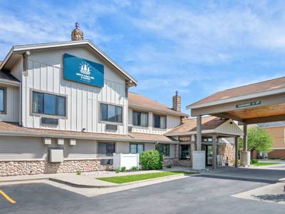 White Pine Inn & Suites - Bild 1