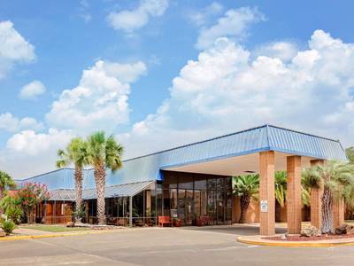 Days Inn by Wyndham Bay City - Bild 1