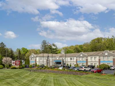 Best Western Plus New England Inn & Suites - Bild 1