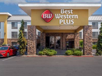 Best Western Plus Olympic Inn - Bild 1