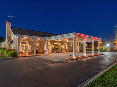 Best Western Plus Santee Inn - Bild 1