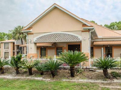 Quality Inn near Manatee Springs State Park - Bild 1