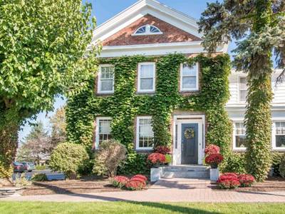 The Century House, Ascend Hotel Collection - Bild 1