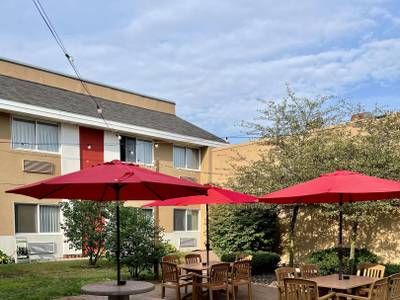 Econo Lodge Rothschild - Bild 1