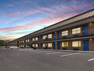 Days Inn by Wyndham St George - Bild 1