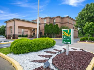 Quality Inn & Suites - Bild 1