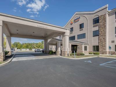 Comfort Suites Brownsburg - Bild 1