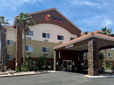 Comfort Suites Peoria Sports Complex - Bild 1