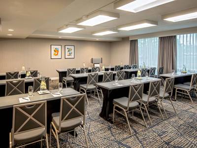 DoubleTree by Hilton Hotel Chicago North Shore Conference Centre - Bild 1